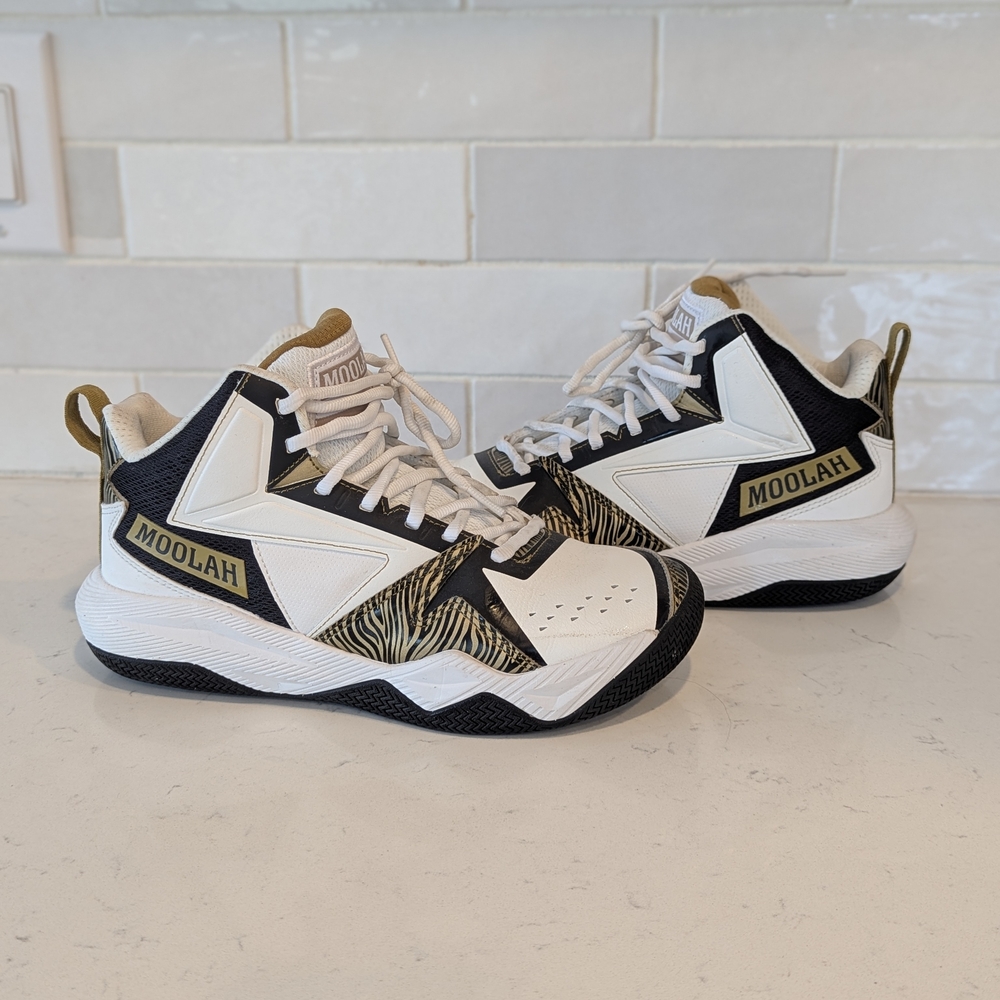 Moolah Girls Basketball Shoes Size 6.5